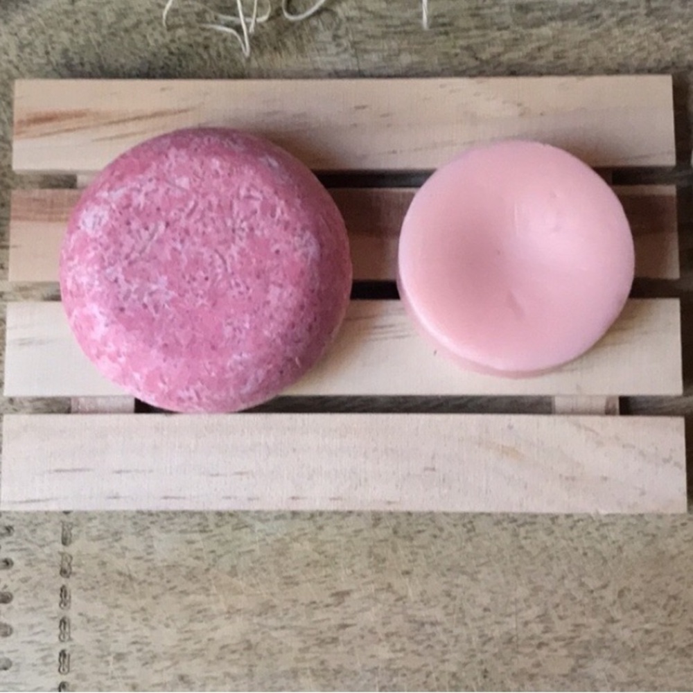 VANILLA&COCONUT- Shampoo & Conditioner Bundle / Mountain Mom Soap Co - Picture 6 of 7